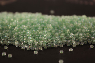 Бисер Чехия круглый 10/0 500г 58552 светло-зелёный