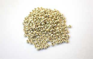 Бисер Чехия круглый 10/0 50г 18113 бежевый/металлик