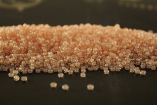 Бисер Чехия круглый 10/0 50г 38187 светло-персиковый
