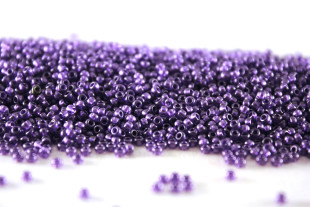 Бисер Чехия круглый 10/0 50г 18928 сиреневый