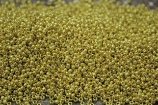 Бисер Чехия круглый 10/0 50г 18383 золотой