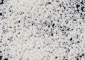 Бисер Чехия круглый 10/0 500г 47102 кремовый