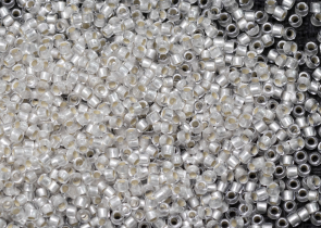 Бисер Япония круглый 15/0 100г 0021F хрусталь матовый, серебряная линия внутри