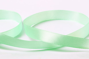 Лента атласная 12 мм 33 м ±2 м №063 св.св.зеленый