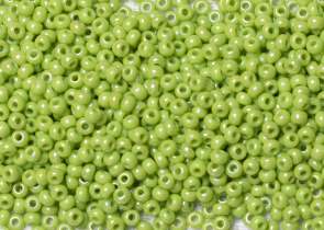 Бисер Чехия круглый 10/0 500г 54310 салатовый/меланж