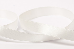 Лента атласная 12 мм 33 м ±2 м №042 молочный