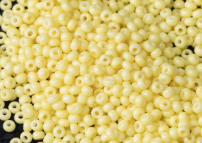 Бисер Чехия круглый 10/0 500г 03181 жёлтый