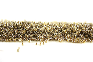 Бисер Япония круглый 11/0 500г 0989 прозрачный с золотым центром