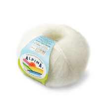 Пряжа ALPINA " LUCKY MOHAIR" 60% кид мохер, 40% акрил 10 * 50г 150 м №02 белый. Цена за упаковку 10 шт