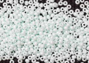 Бисер Чехия круглый 10/0 500г 16258 салатовый