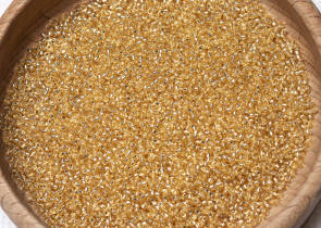 Бисер Япония MIYUKI Seed Beads 15/0 100г 0003 золотой серебряная линия внутри — фото 5