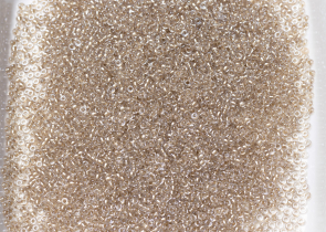 Бисер Япония MIYUKI Seed Beads 15/0 100г 1521 кристалл игристый бежевая линия внутри — фото 4