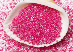 Бисер Япония MIYUKI Seed Beads 15/0 100г 0208 гвоздика кристалл розовая линия внутри — фото 3