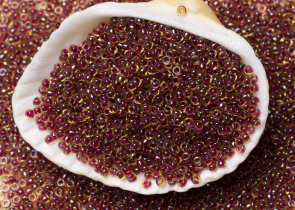 Бисер Япония MIYUKI Seed Beads 15/0 100г 0336 перидот блестящий винная линия внутри — фото 3