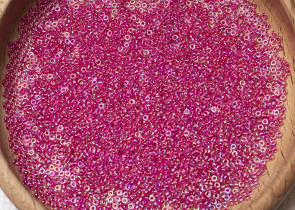 Бисер Япония MIYUKI Seed Beads 15/0 100г 0355 горячий кристалл радужный розовая линия внутри — фото 5