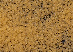 Бисер Япония круглый 15/0 100 г 0002F светлый топаз, матовый — фото 1