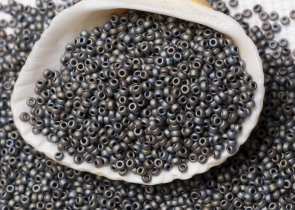 Бисер Япония MIYUKI Seed Beads 15/0 5г 2002 серебристо-серый матовый металлизированный — фото 3