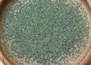 Бисер Япония MIYUKI Seed Beads 15/0 100г 0277 кристалл радужный лаймовая линия внутри — фото 5