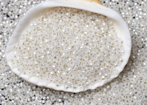Бисер Япония MIYUKI Seed Beads 15/0 5г 0001F кристалл матовый серебряная линия внутри — фото 3