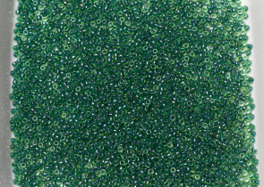 Бисер Япония MIYUKI Seed Beads 15/0 100г 0332 тёмно-зелёный радужный синяя линия внутри — фото 4