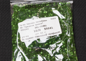 Бисер Чехия сатиновая рубка 10/0 50г 55041 зеленый насыщенный — фото 2
