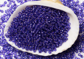 Бисер Япония MIYUKI Seed Beads 15/0 100г 1446 окрашенный красный фиолетовый серебряная линия внутри — фото 3