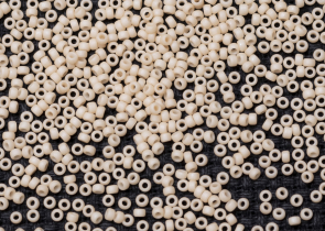 Бисер Япония MIYUKI Seed Beads 15/0 100г 2022 античный бежевый непрозрачный матовый — фото 2