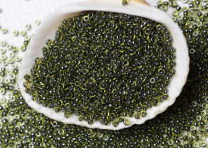 Бисер Япония MIYUKI Seed Beads 15/0 5г 1816 шартрез черная линия внутри — фото 3