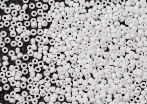 Бисер Япония MIYUKI Seed Beads 15/0 100г 2026 бледно-голубой серый непрозрачный матовый — фото 2
