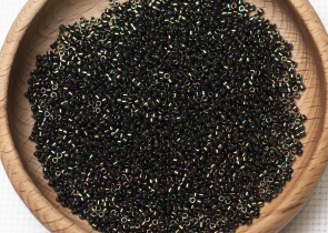 Бисер Япония MIYUKI Delica цилиндр 10/0 50г DBM-0003 зеленый ирис — фото 5