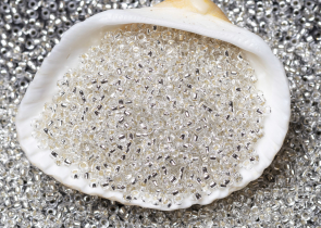 Бисер Япония MIYUKI Seed Beads 15/0 5г 0001 кристалл серебряная линия внутри — фото 3