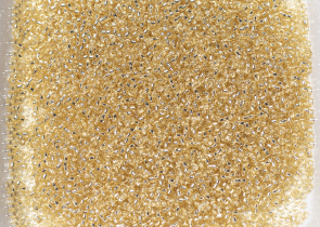 Бисер Япония MIYUKI Seed Beads 15/0 100г 0002 светло-золотой серебряная линия внутри — фото 4