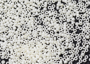 Бисер Япония MIYUKI Seed Beads 15/0 100г 0594 крем цейлонский — фото 2