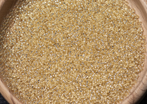 Бисер Япония MIYUKI Seed Beads 15/0 100г 0002 светло-золотой серебряная линия внутри — фото 5
