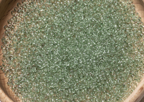 Бисер Чехия круглый 10/0 50 г 01263 прозрачный бледный дымчатый зеленый зольгель окрашенный — фото 5