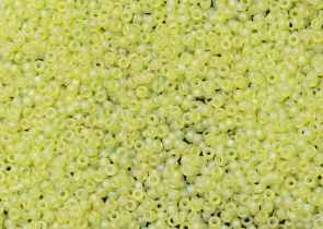 Бисер Япония MIYUKI Seed Beads 15/0 5г 0143FR шартрез прозрачный радужный матовый — фото 1